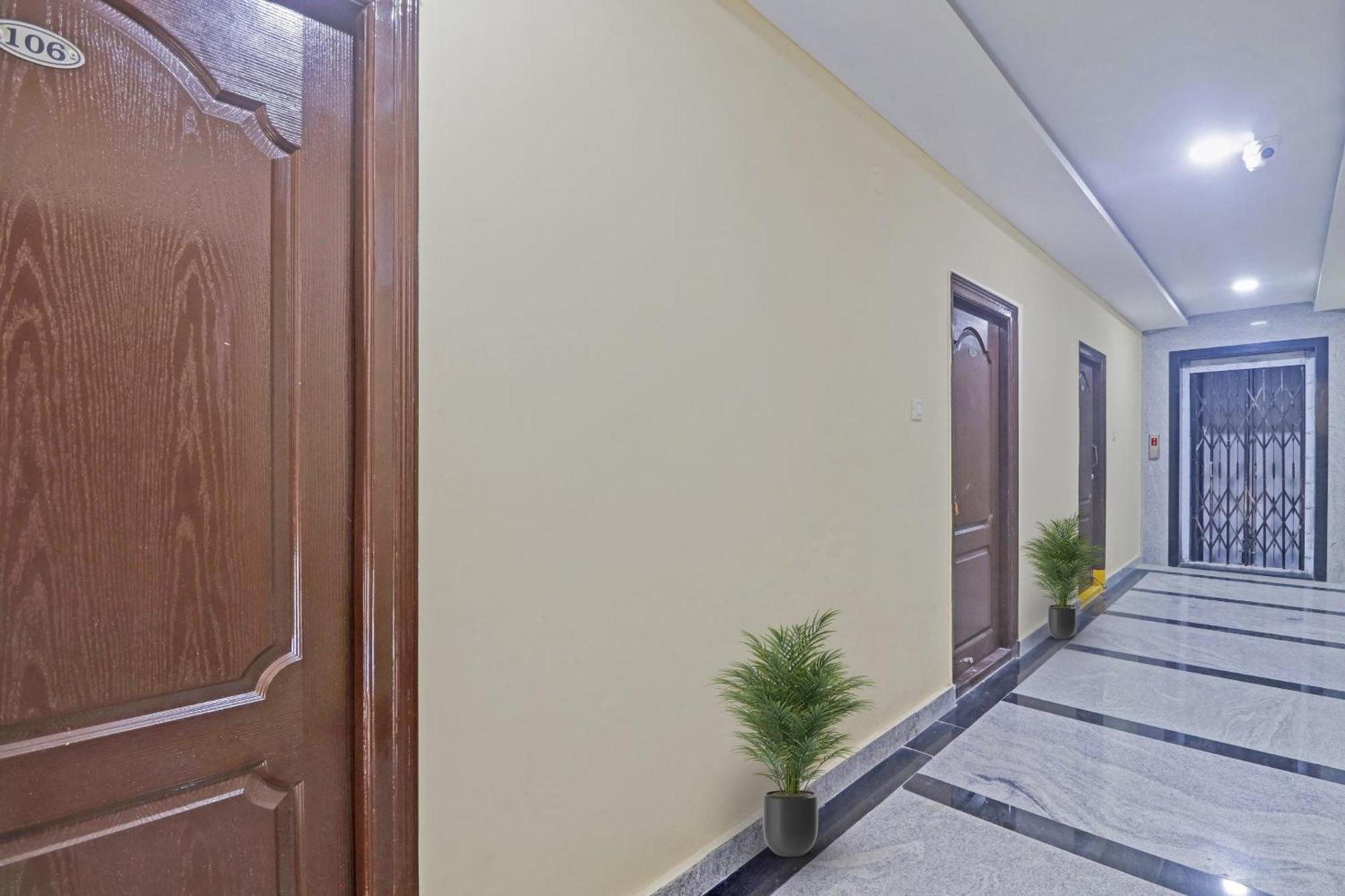 Super Townhouse Hitech City Madhapur Luaran gambar