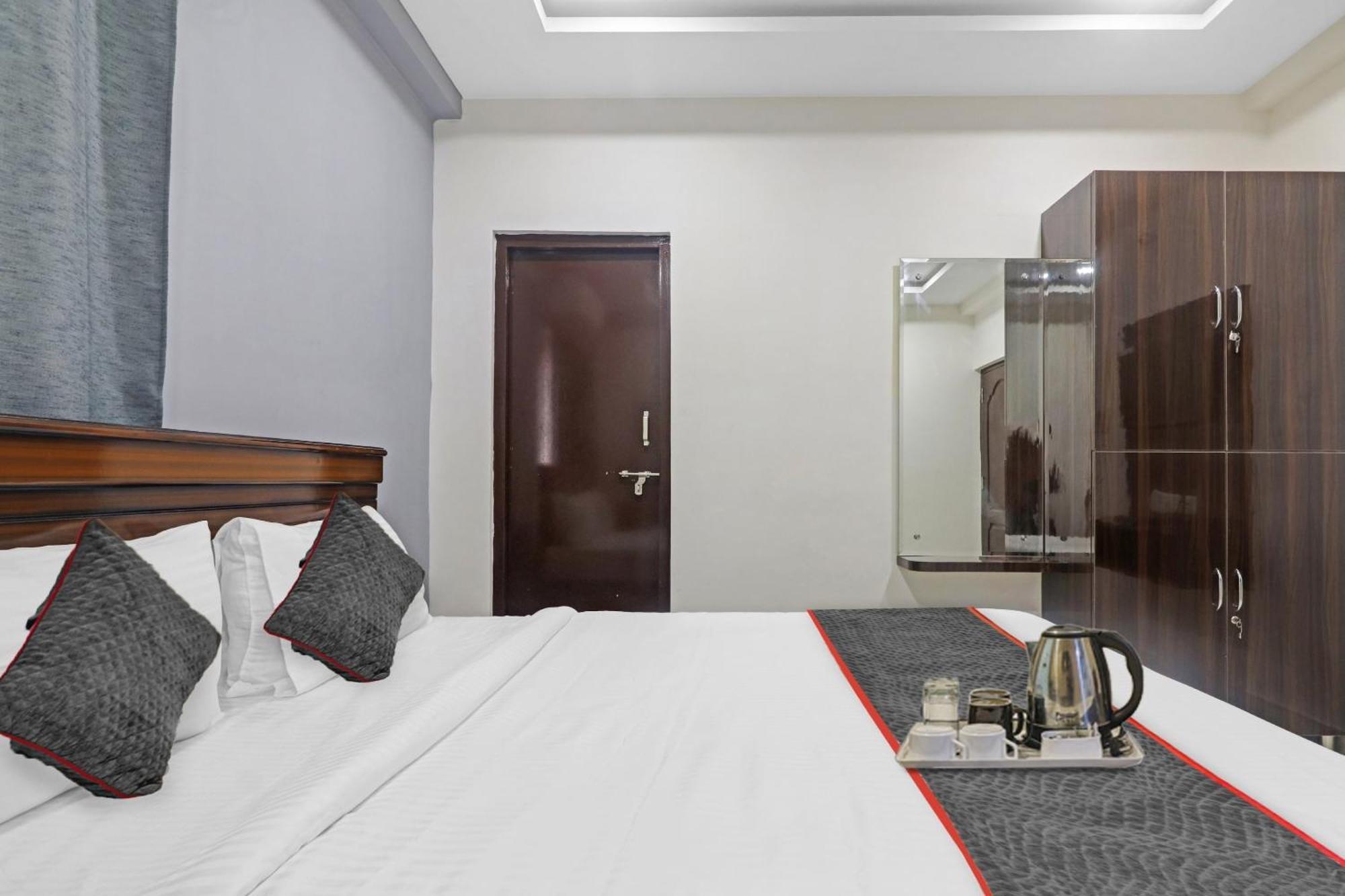 Super Townhouse Hitech City Madhapur Luaran gambar